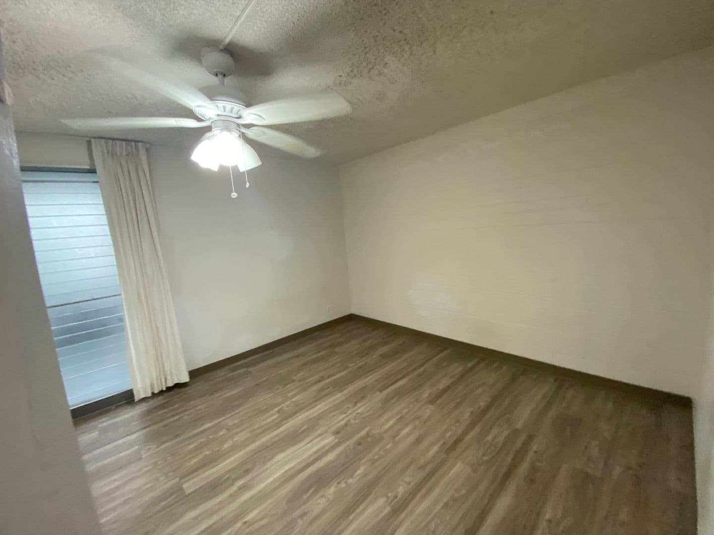 Honolulu House: 1436 Kewalo St., #204