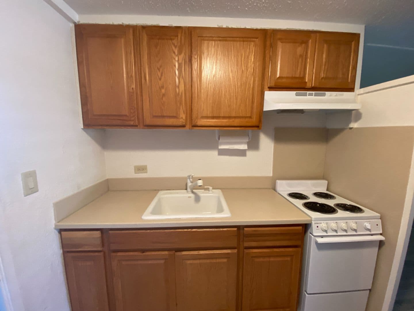 Honolulu Condo: 1735 Dole St. #108