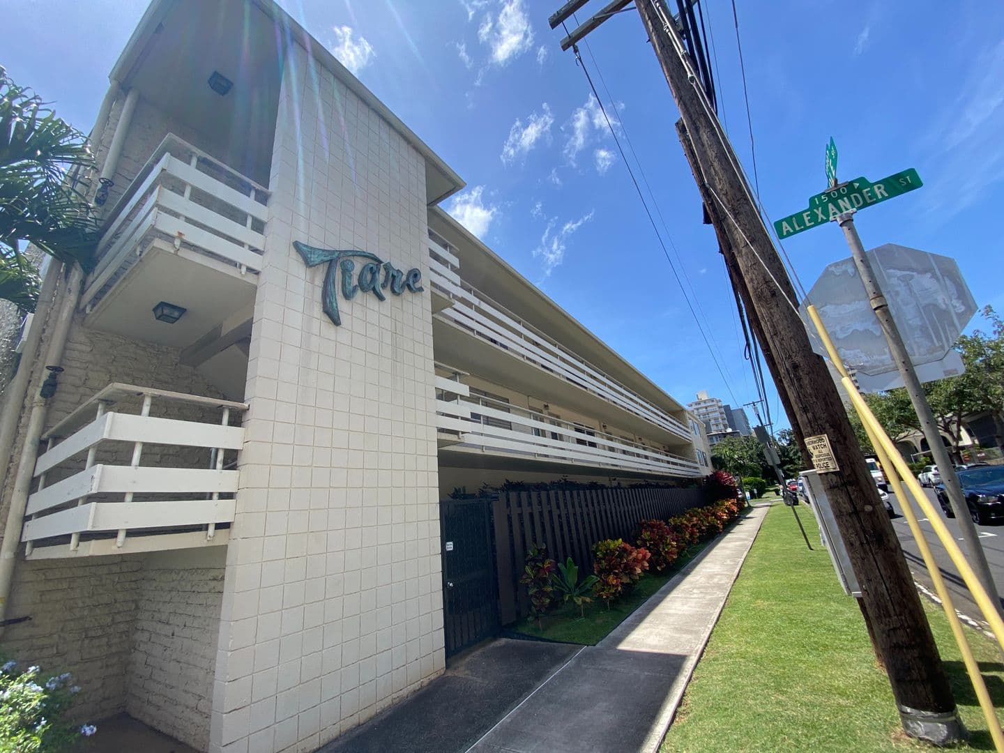 Honolulu Condo: 1735 Dole St. #108