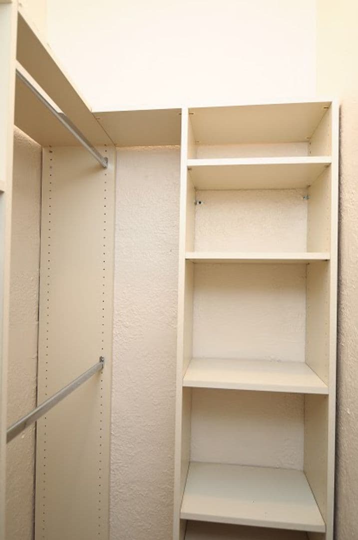 Birmingham Apartment: 2124 Highland Ave South