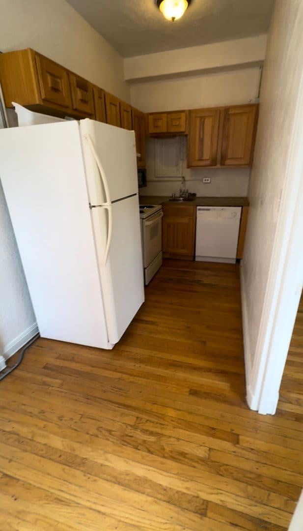 Birmingham Apartment: 2124 Highland Ave South