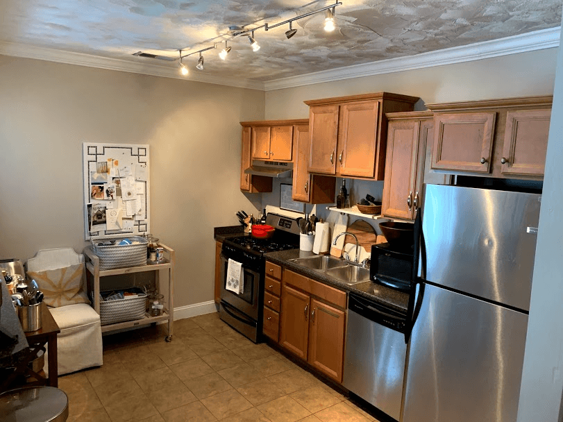 Birmingham Apartment: 2105 English Village Lane