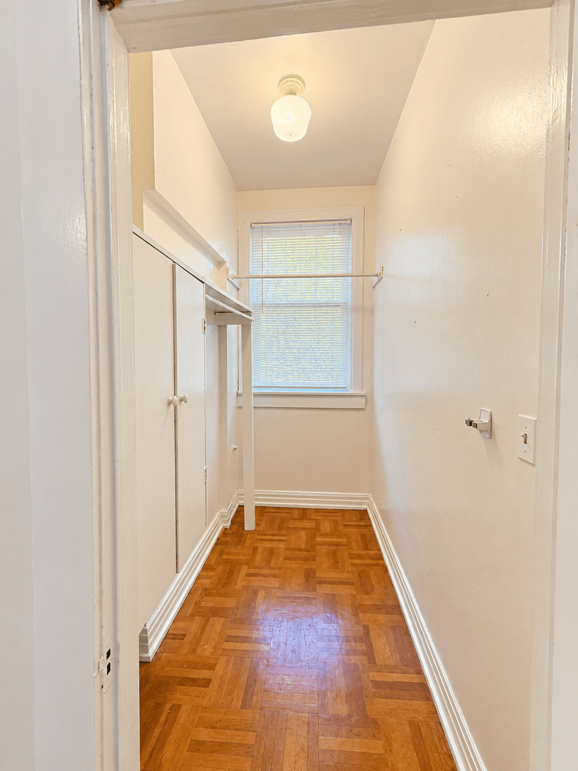 Birmingham Apartment: 2848 Highland Ave