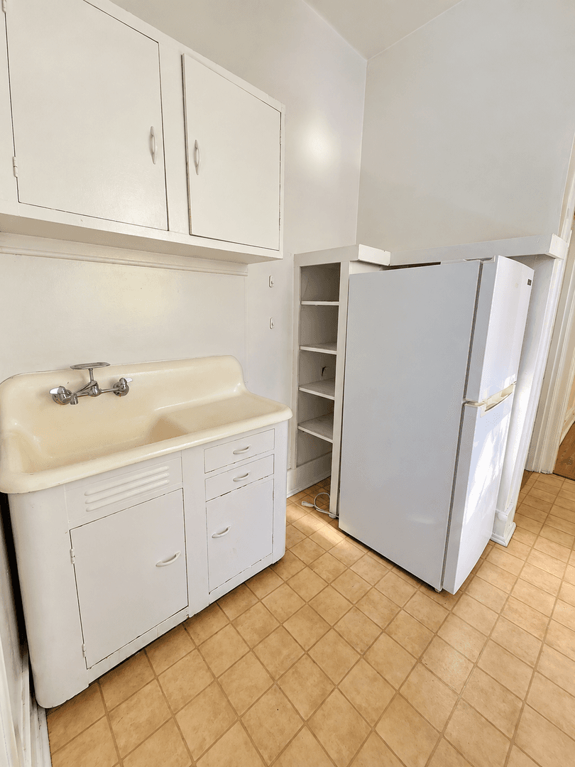 Birmingham Apartment: 2848 Highland Ave