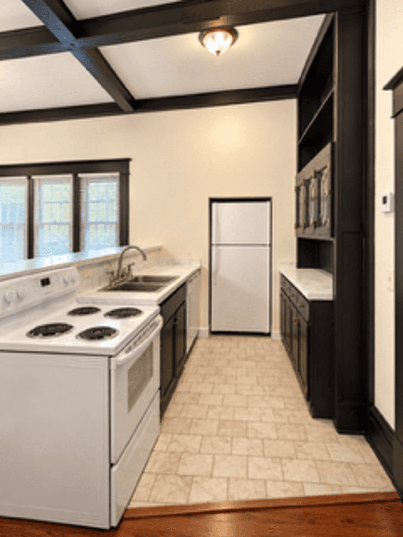 Birmingham Apartment: 2920 Rhodes Circle