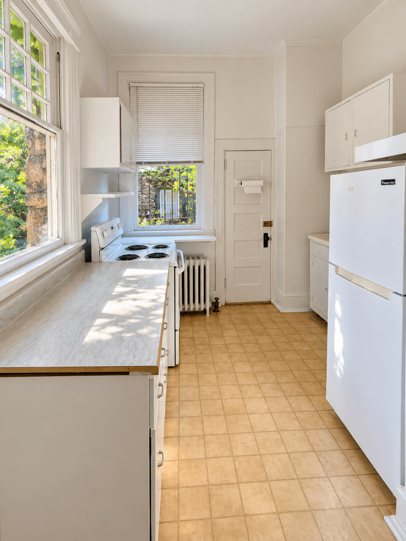 Birmingham Apartment: 2848 Highland Ave