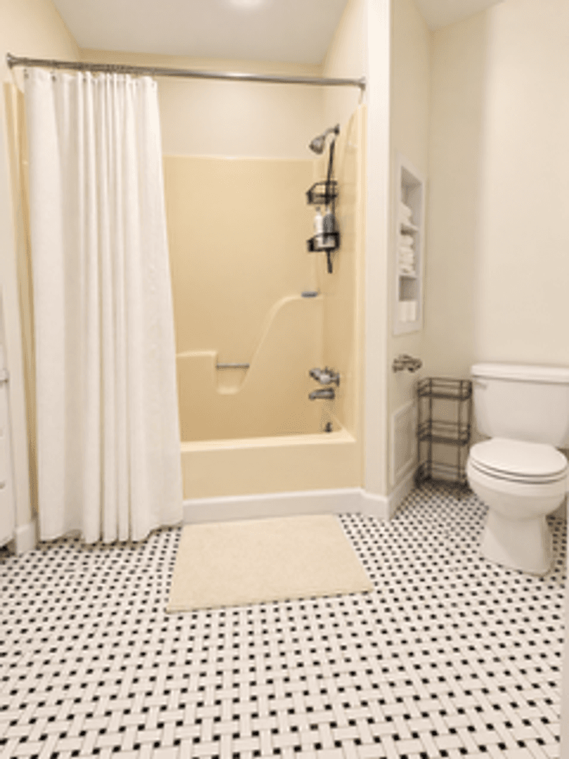Birmingham Apartment: 2920 Rhodes Circle