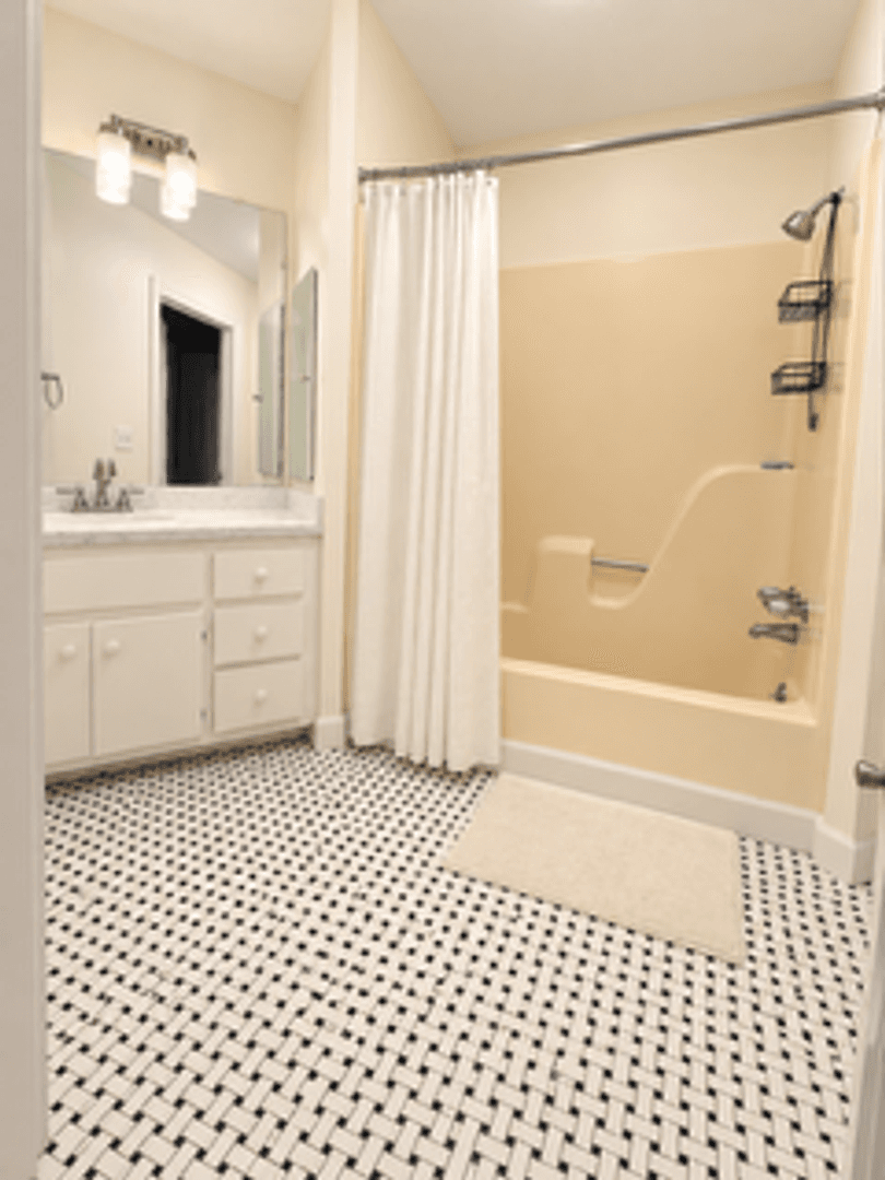 Birmingham Apartment: 2920 Rhodes Circle