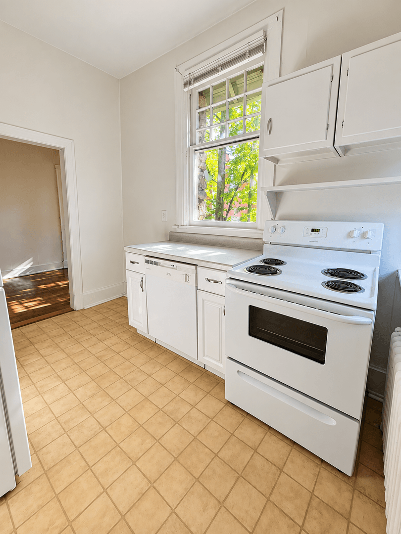 Birmingham Apartment: 2848 Highland Ave