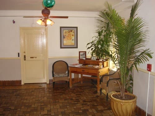 Birmingham Apartment: 2124 Highland Ave South