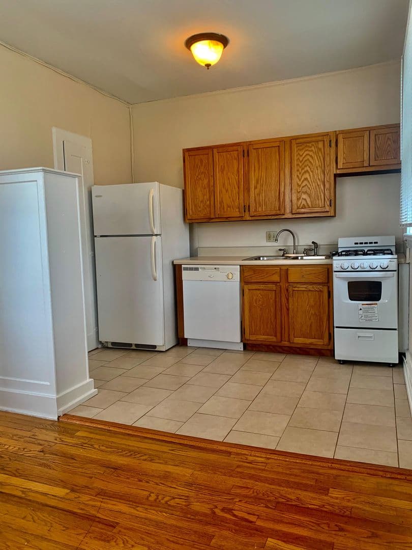 Birmingham Apartment: 1301 20th Street South