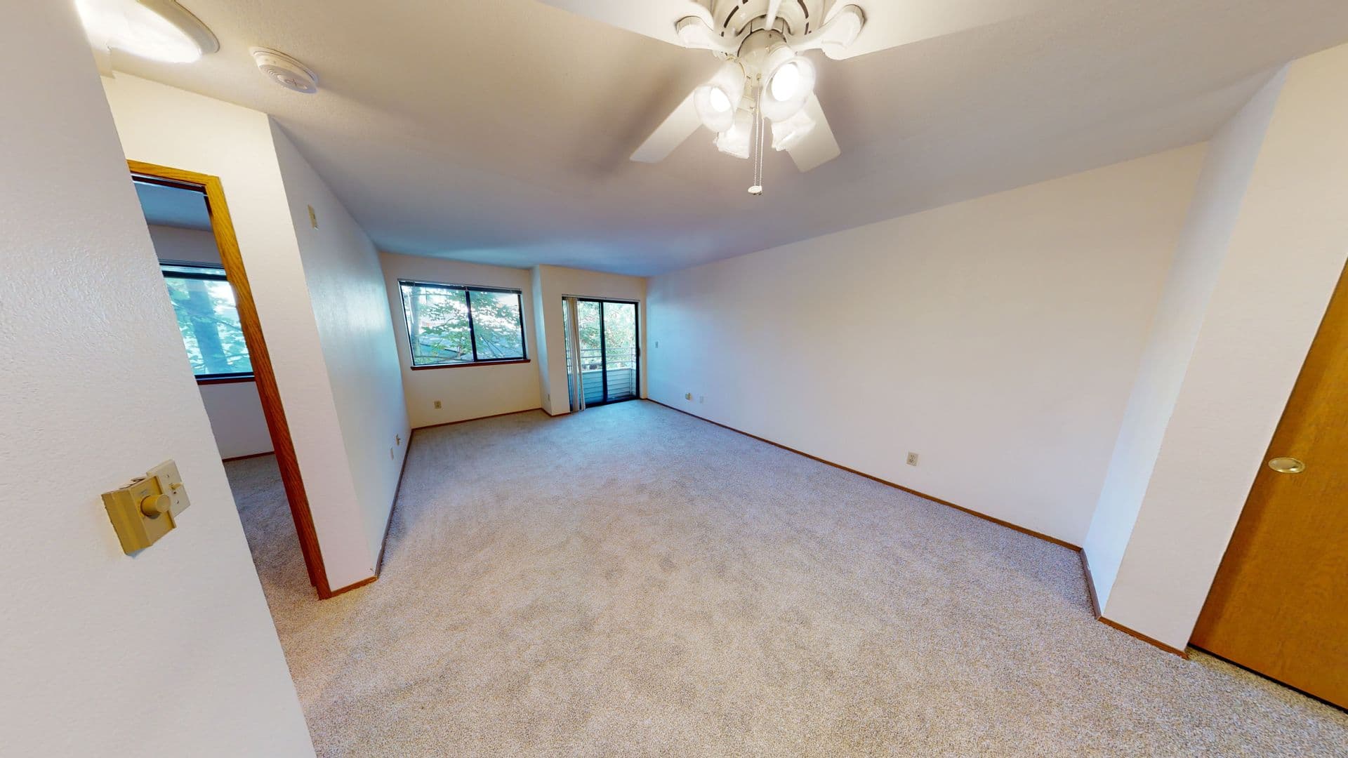 Seattle Apartment: 6813 Weedin Pl NE