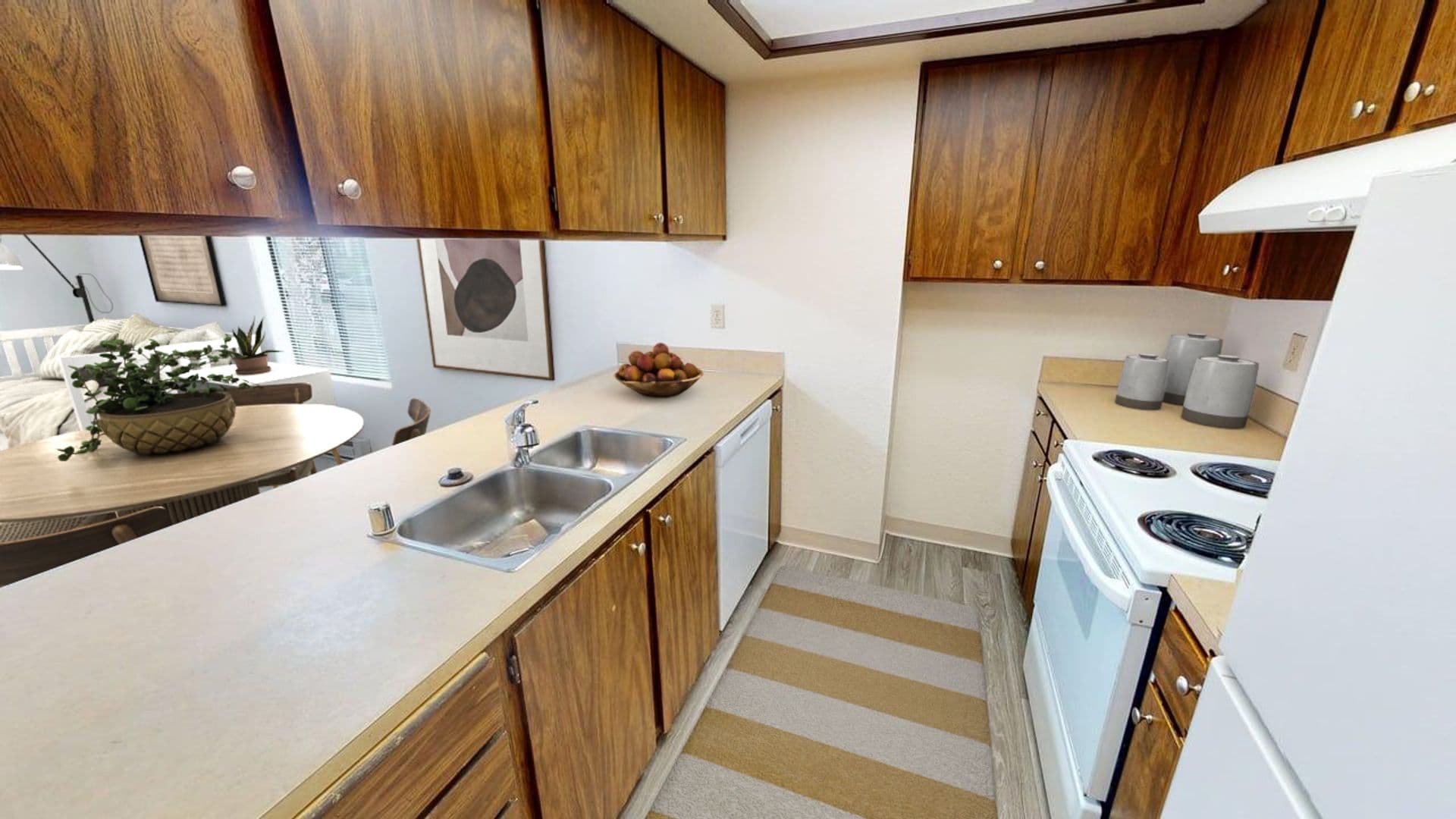 Seattle Apartment: 500 NE 70th St
