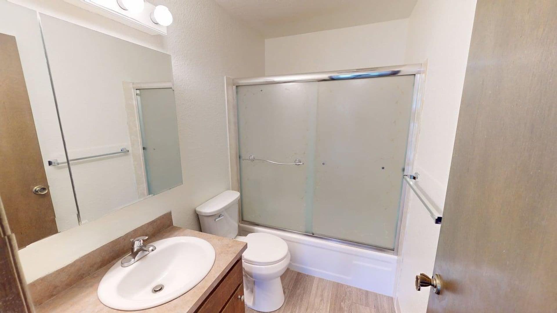 Seattle Apartment: 10725 Greenwood Ave N