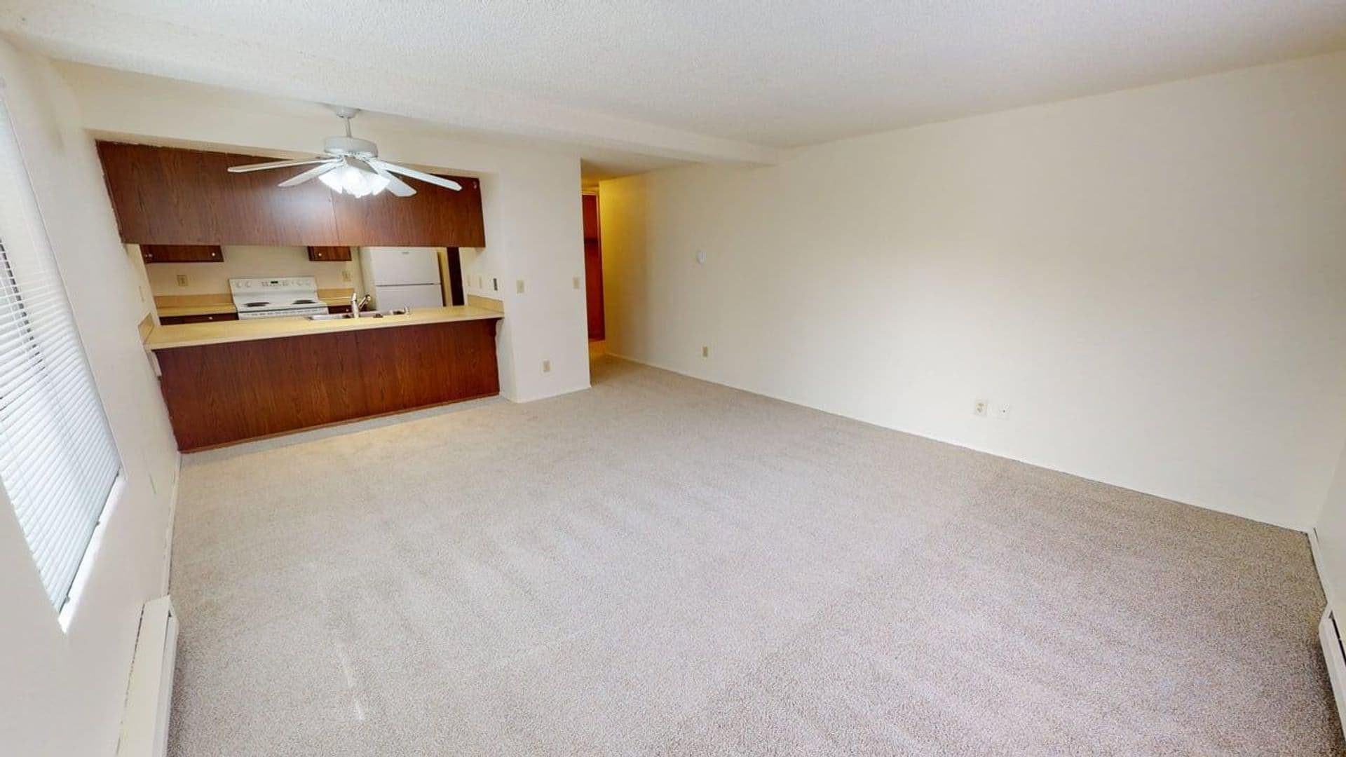 Seattle Apartment: 500 NE 70th St