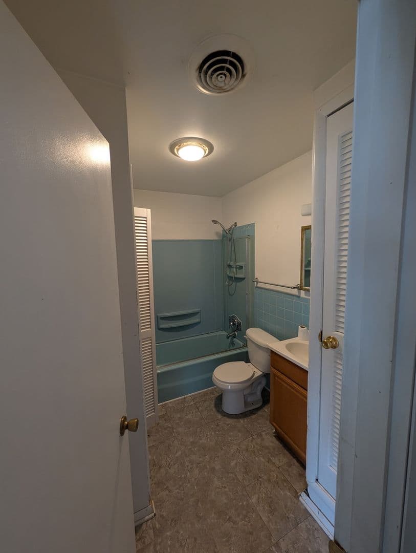 Springfield House: 7 Garnet Ct