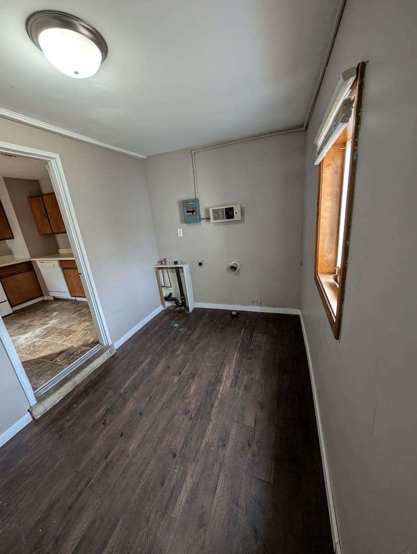 Springfield House: 7 Garnet Ct