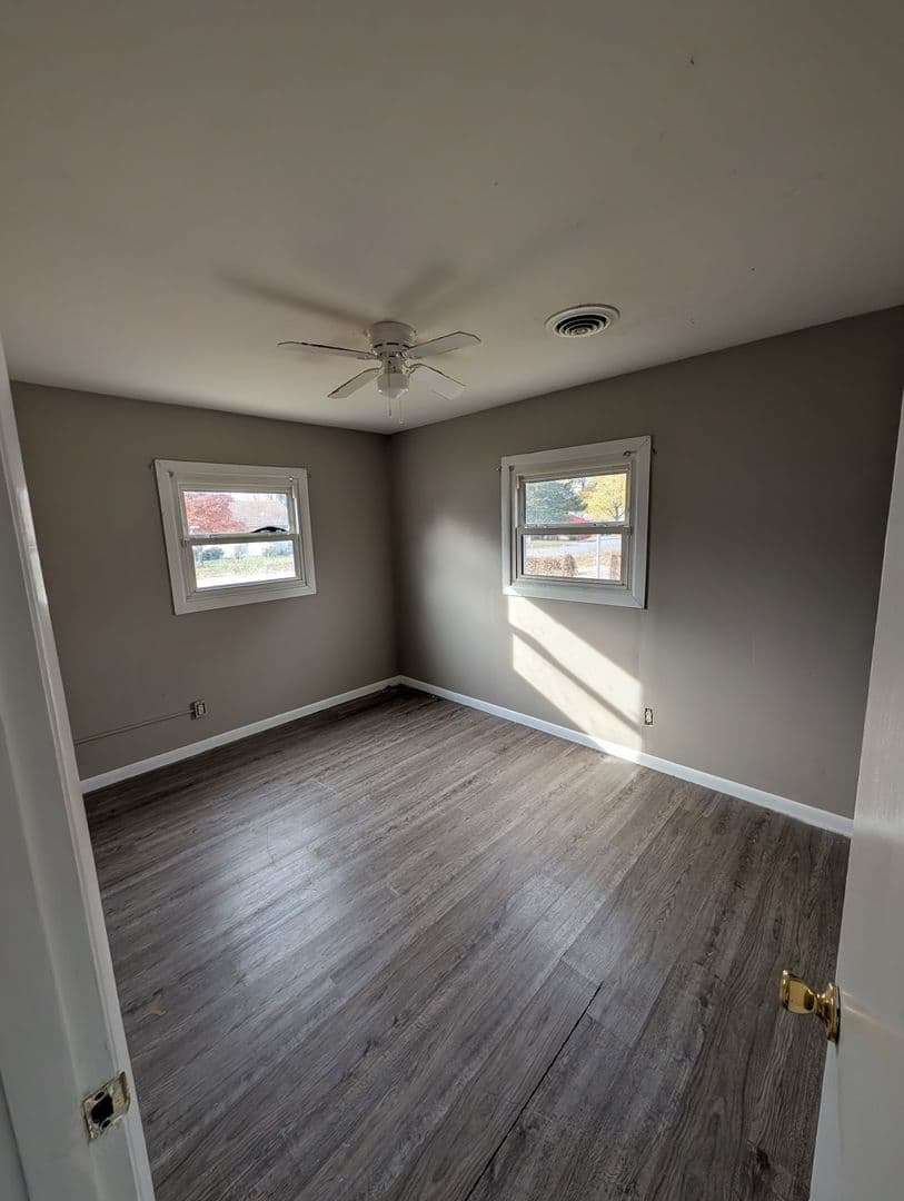 Springfield House: 7 Garnet Ct