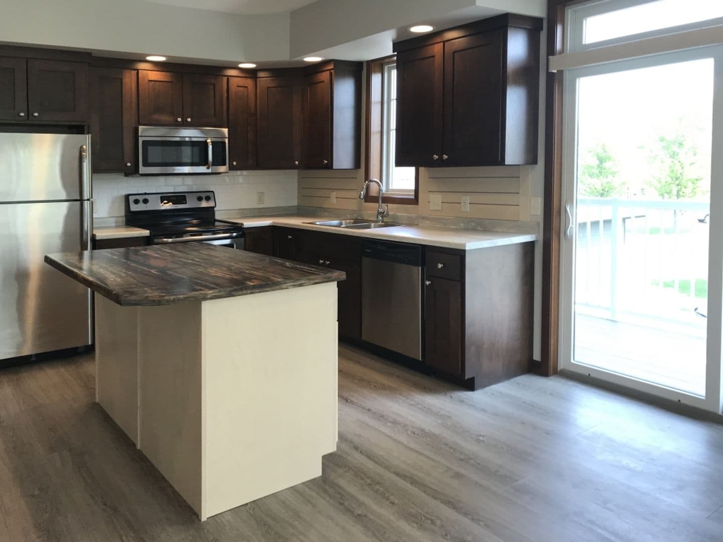 Watertown Apartment: One and Two Willow Creek Apartments