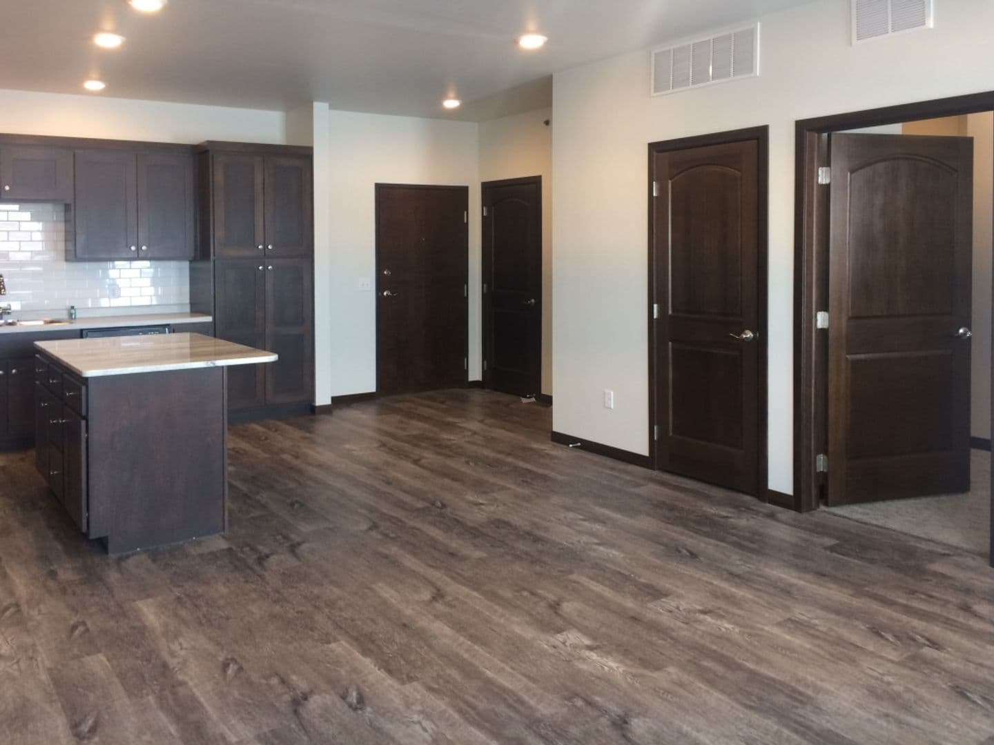 Watertown Apartment: One and Two Willow Creek Apartments