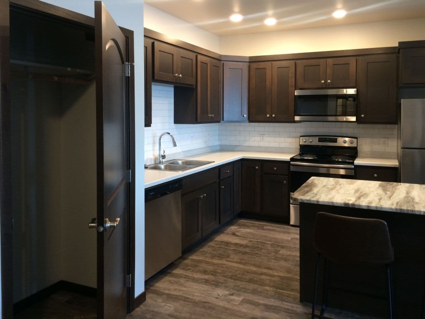 Watertown Apartment: One and Two Willow Creek Apartments
