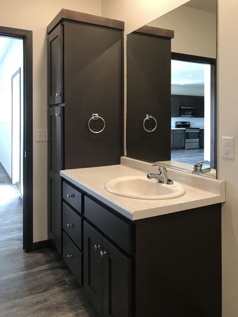 Watertown Apartment: One and Two Willow Creek Apartments