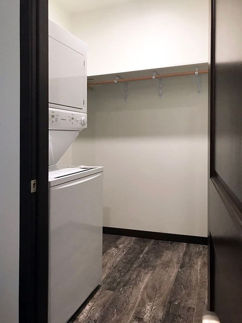 Watertown Apartment: One and Two Willow Creek Apartments