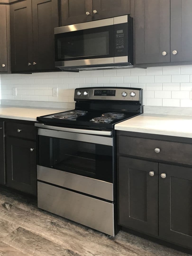Watertown Apartment: One and Two Willow Creek Apartments