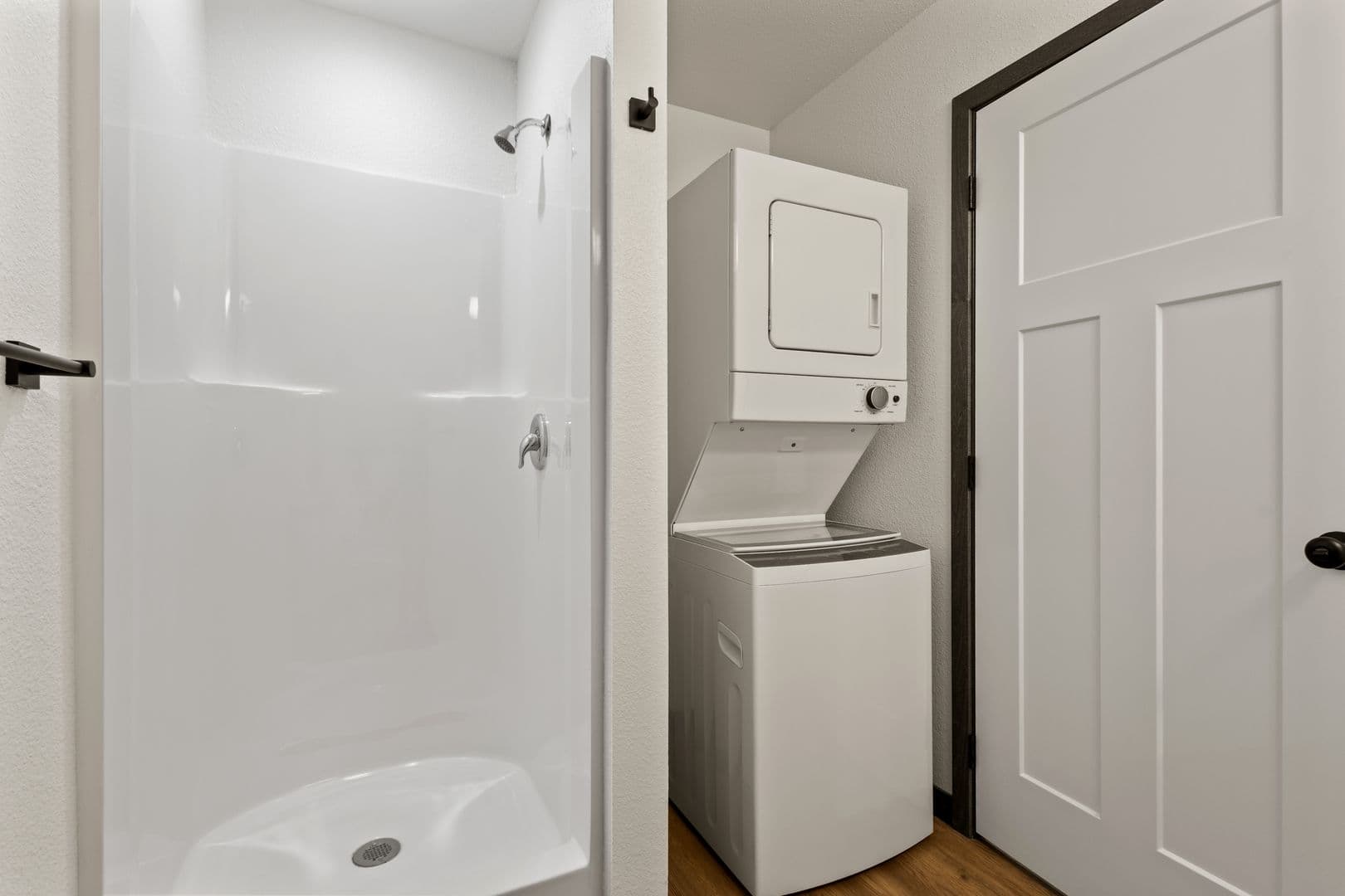 Watertown Apartment: 2014 & 2016 Kemp Place East