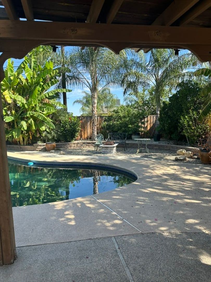 Fresno House: 5763 E Tarpey Dr