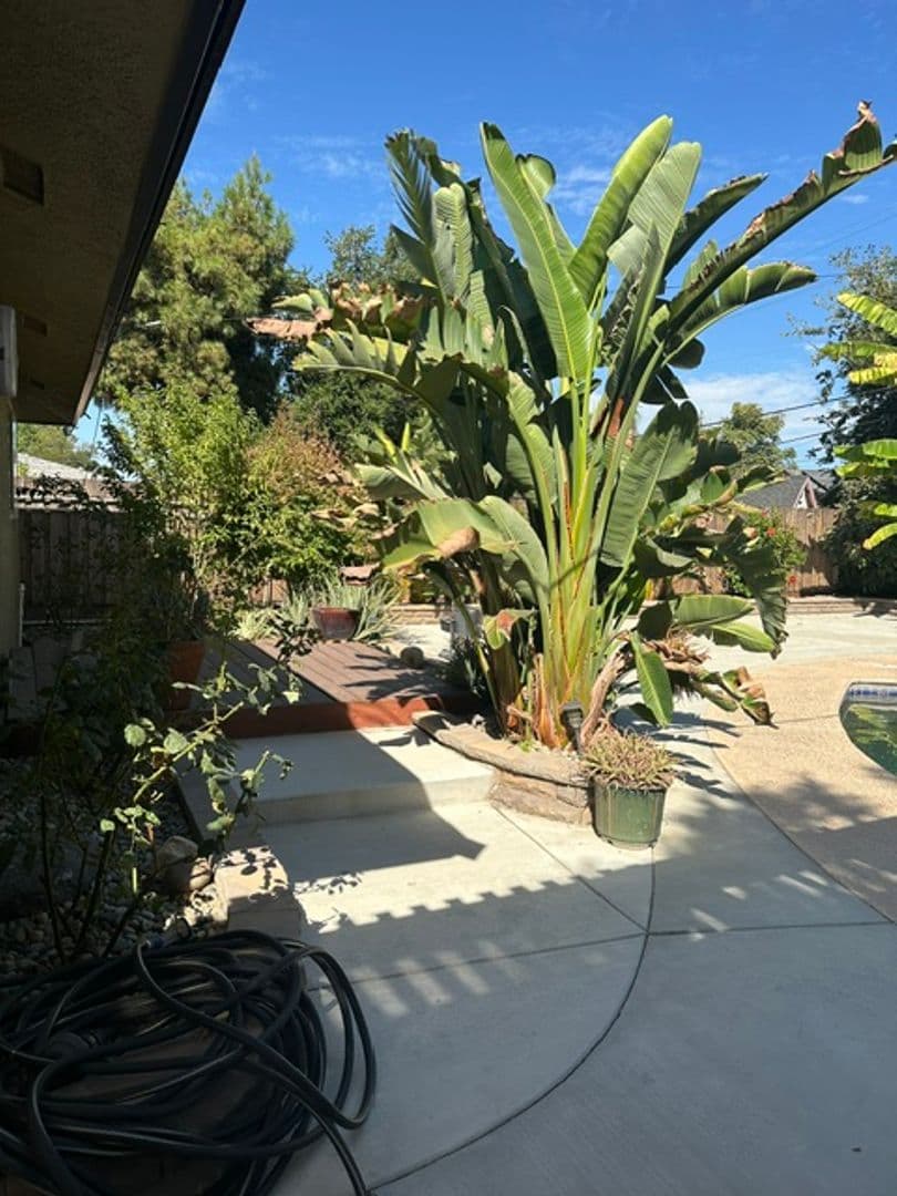 Fresno House: 5763 E Tarpey Dr