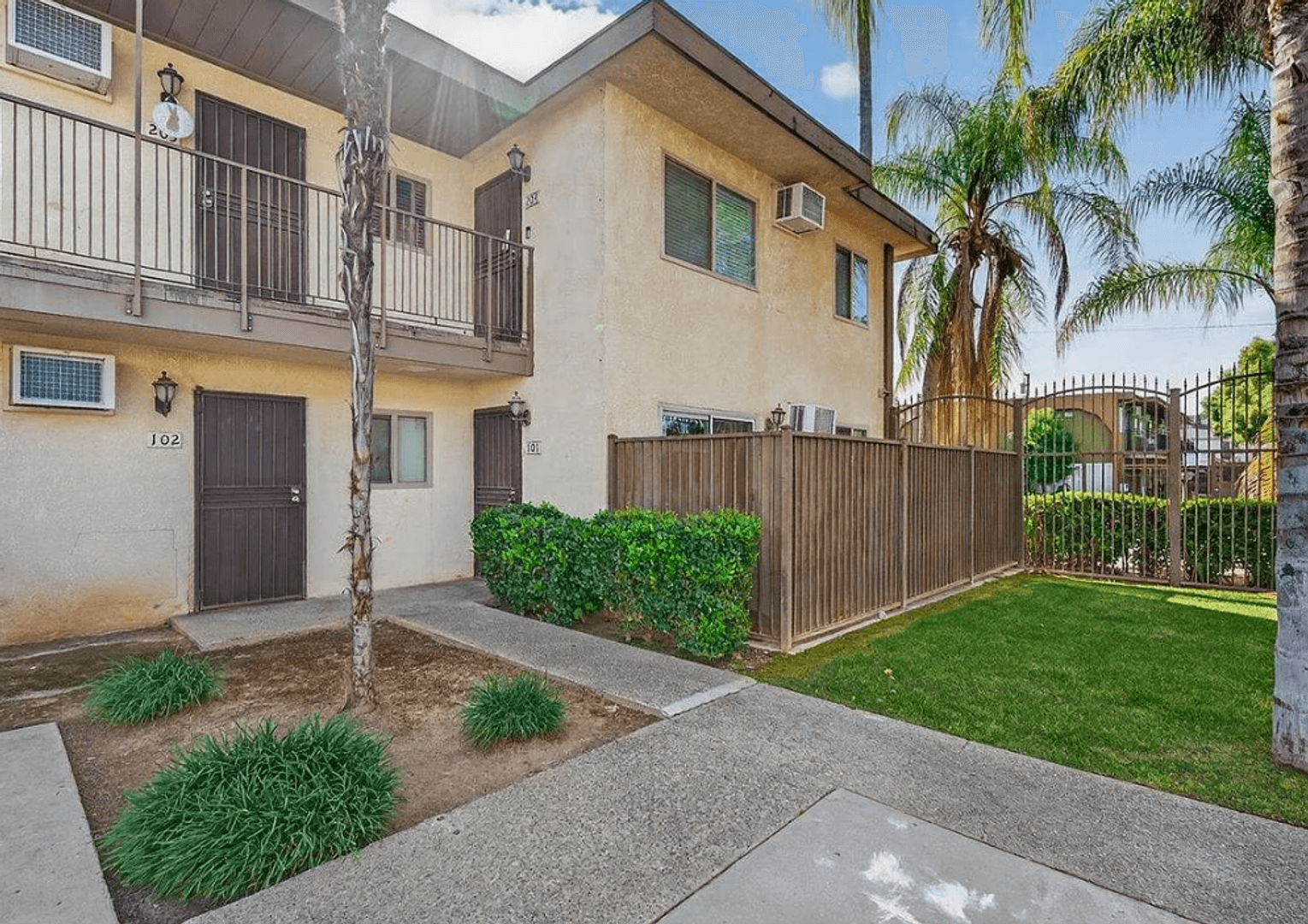 Fresno Apartment: 1340-1348
