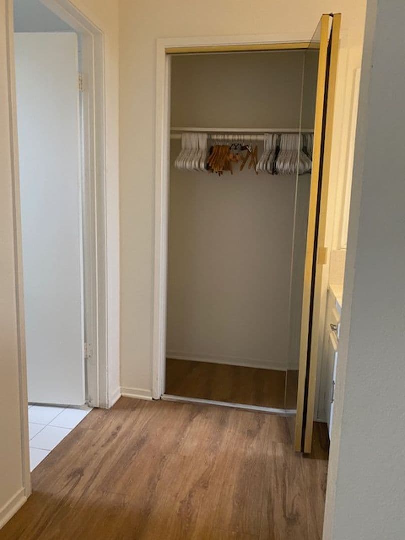 Fresno Apartment: Glenn Ave