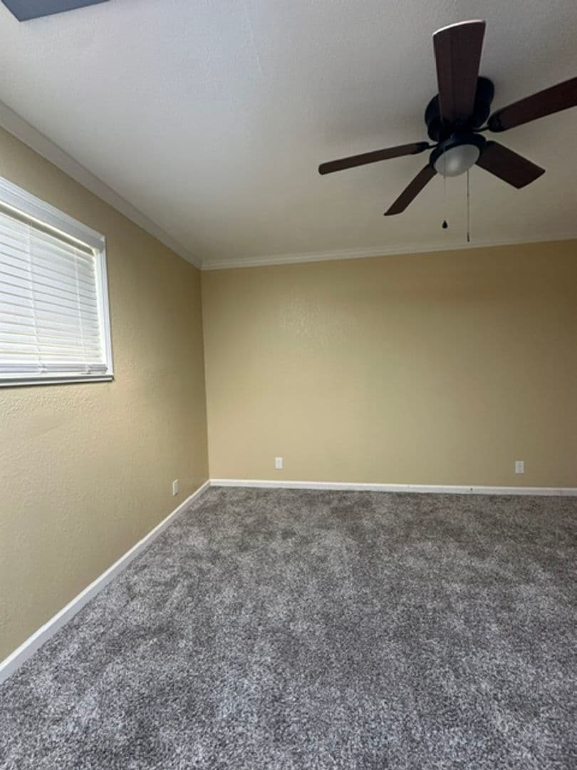 Fresno House: 5763 E Tarpey Dr