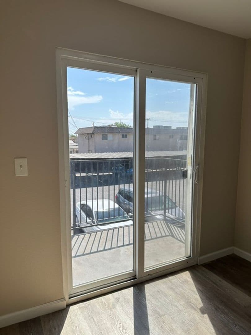 Fresno Apartment: 2025 E Pontiac Way