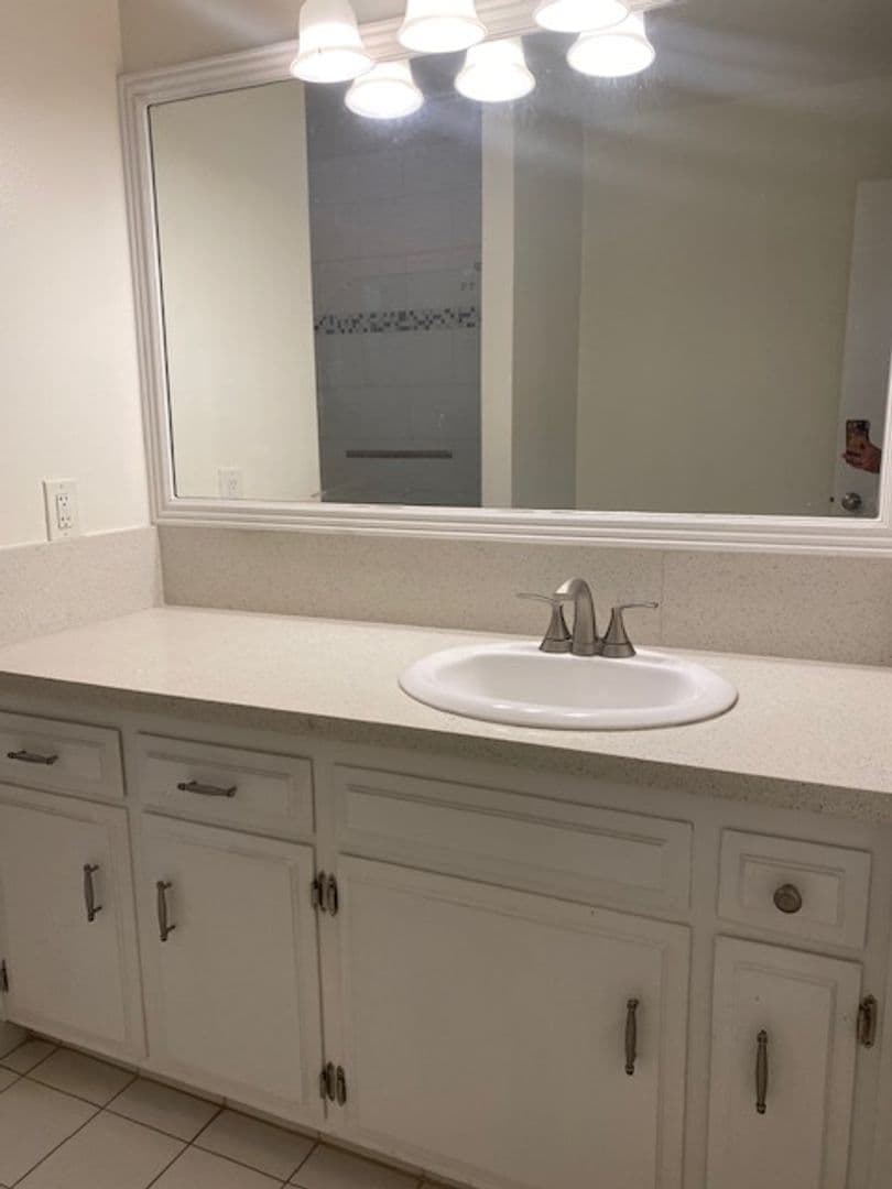 Fresno Apartment: Glenn Ave