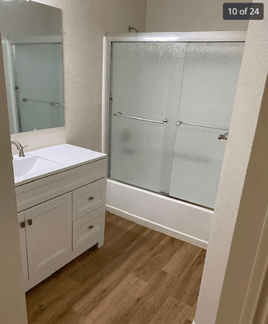 Fresno Apartment: 3223 - 3235 W Clinton Ave