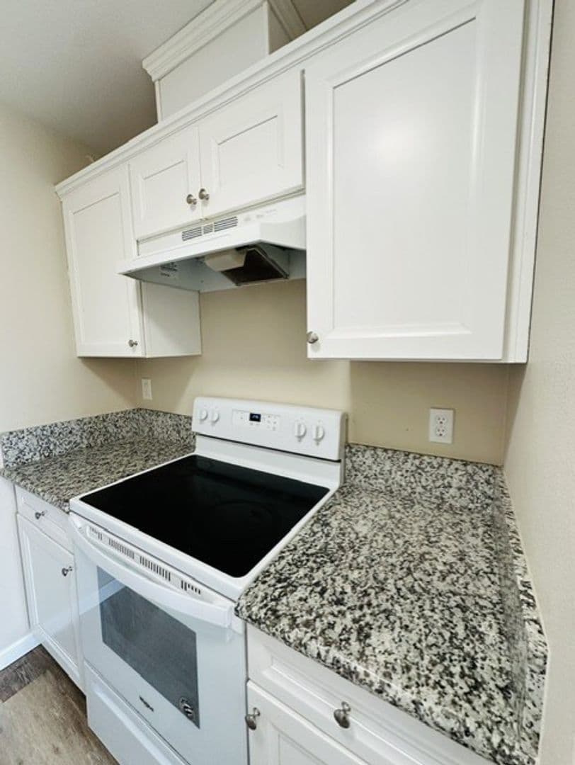 Fresno Apartment: 2025 E Pontiac Way