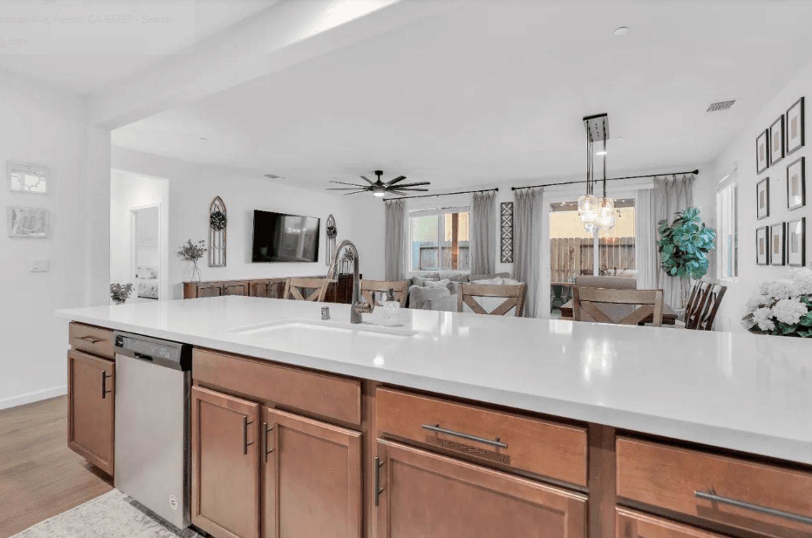 Fresno House: 7399 E Homan Ave