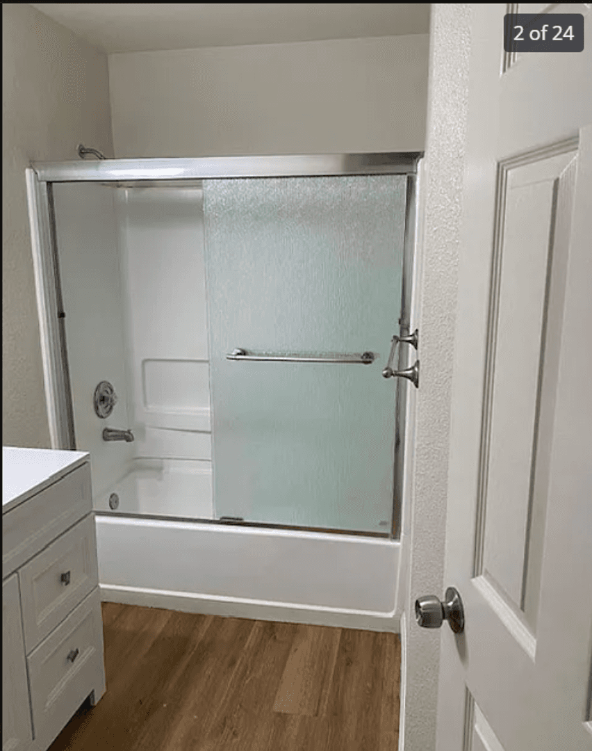 Fresno Apartment: 3223 - 3235 W Clinton Ave