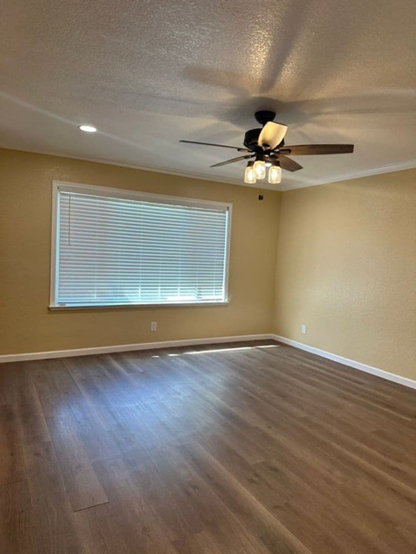 Fresno House: 5763 E Tarpey Dr