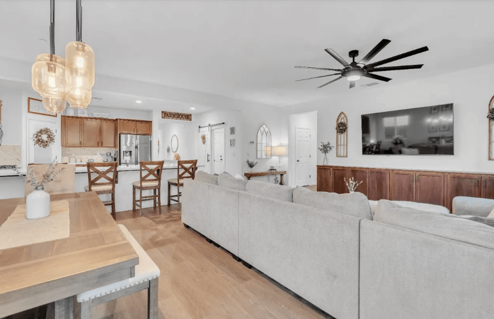 Fresno House: 7399 E Homan Ave