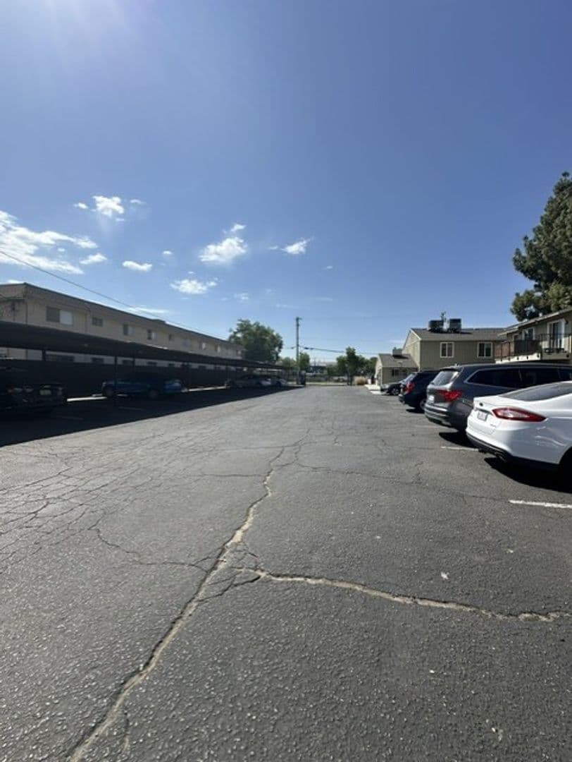 Fresno Apartment: 2025 E Pontiac Way
