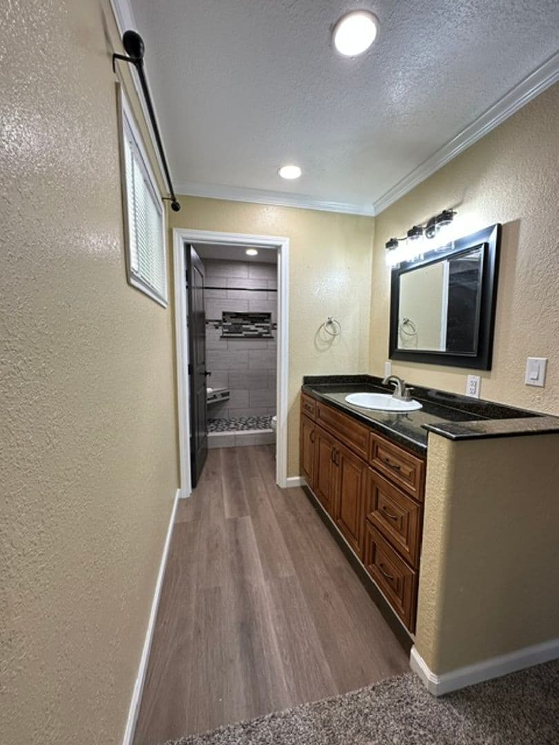 Fresno House: 5763 E Tarpey Dr