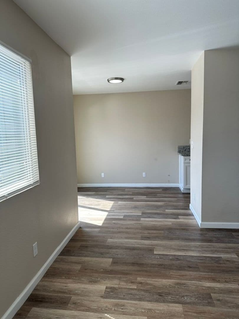 Fresno Apartment: 2025 E Pontiac Way