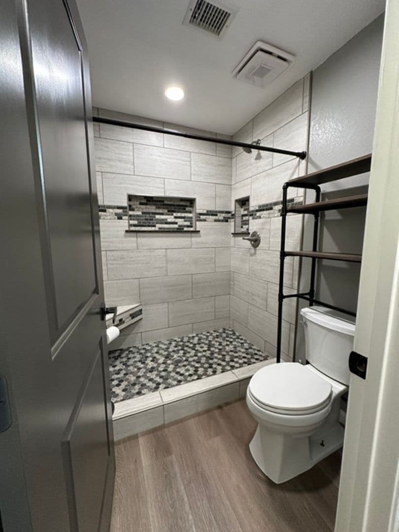 Fresno House: 5763 E Tarpey Dr