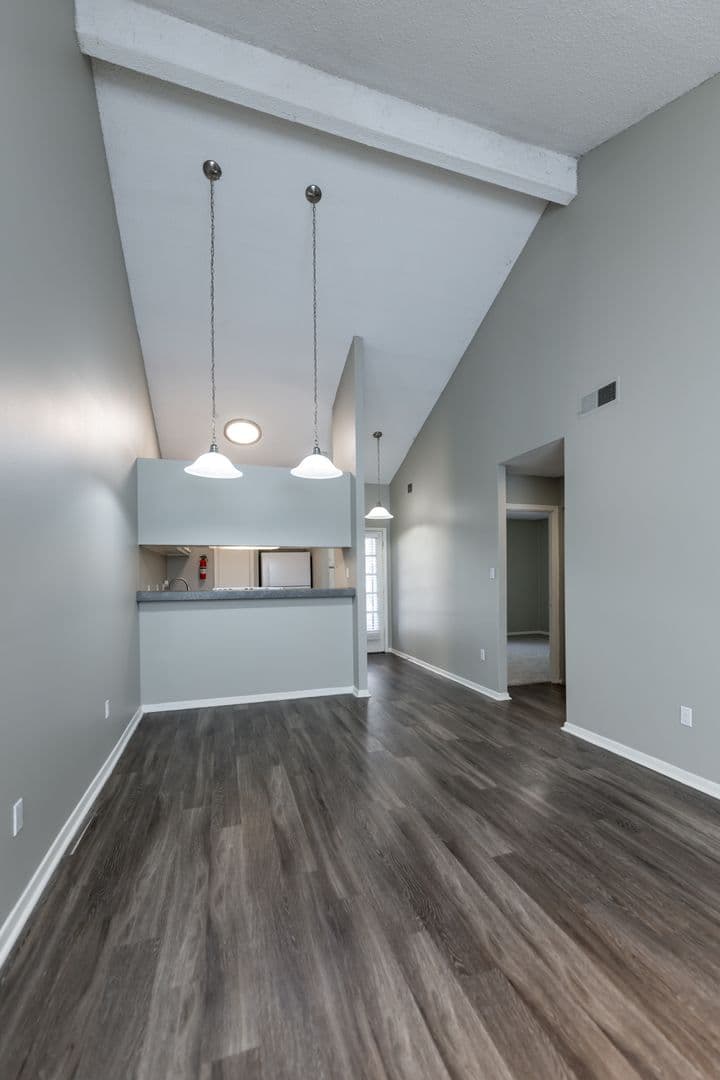 Cordova Apartment: 6977 Amberly Village Dr
