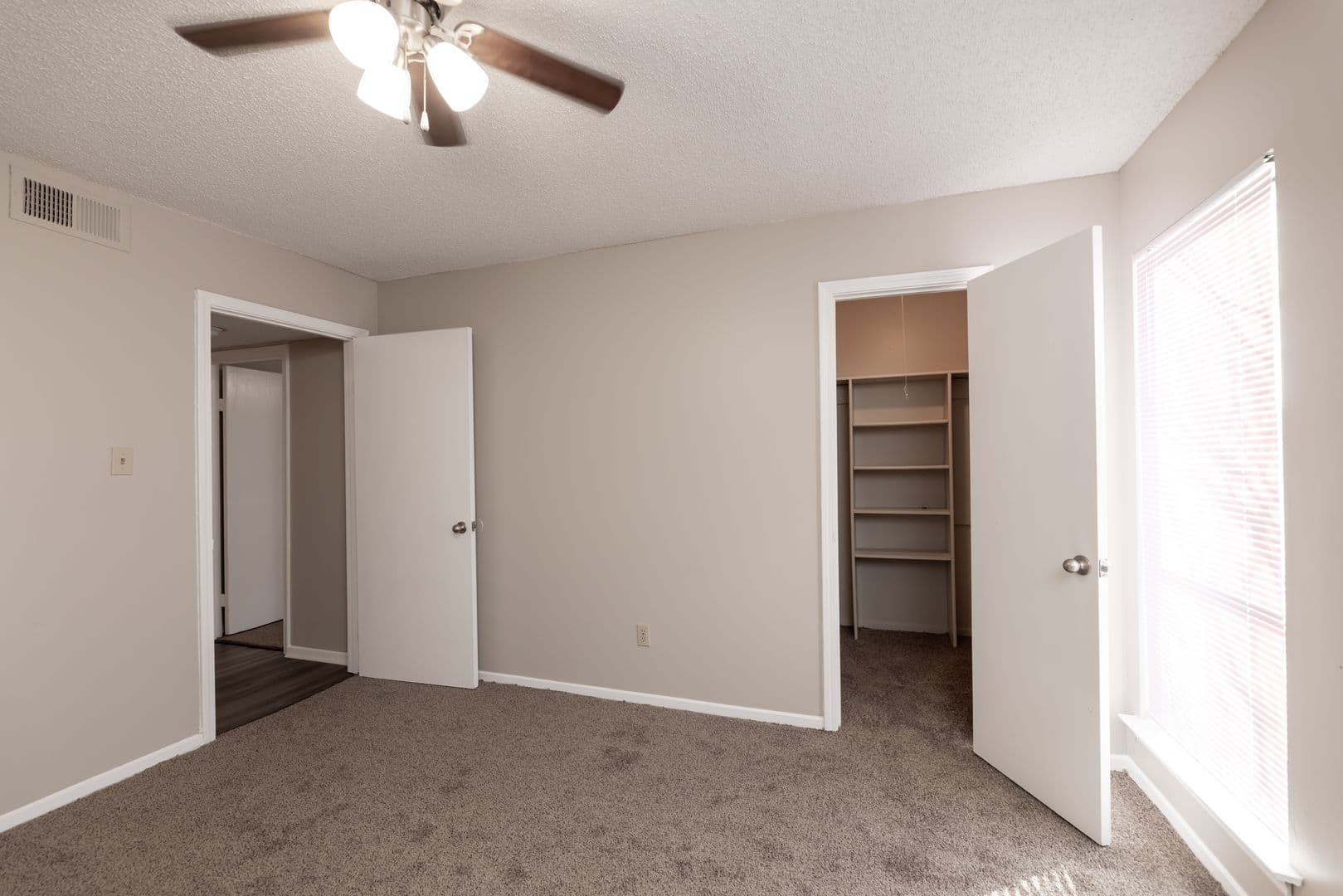 Memphis Apartment: 560 South Jefferson Place