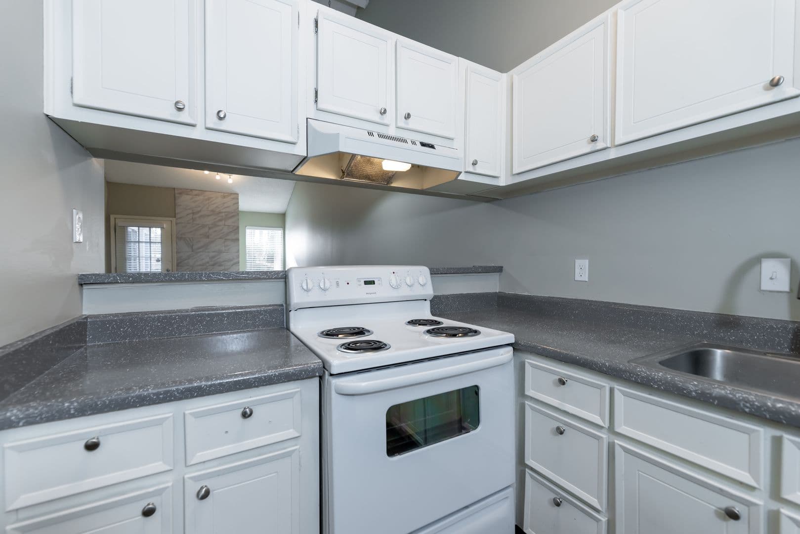 Cordova Apartment: 6977 Amberly Village Dr