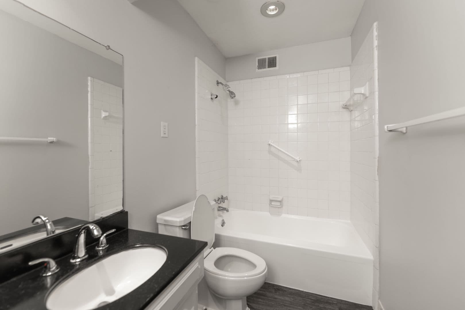 Memphis Apartment: 5140 WHEELIS DR
